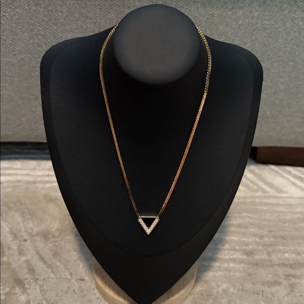 Stunning Vintage DIOR Gold Triangle Pendant Necklace - Picture 2 of 7